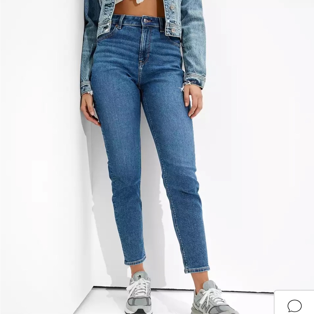 acid wash american eagle mom straight leg jeans| size 6 short | never worn